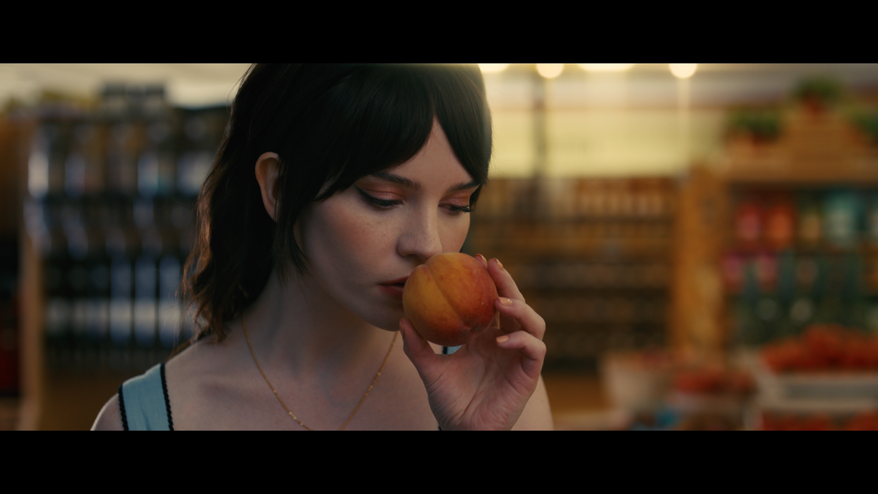 mpv-shot_Companion.2025.Hybrid.2160p.UHD.BDRemux.DV.HDR10Plus.HEVC-Нечипорук_00_01_24_0001