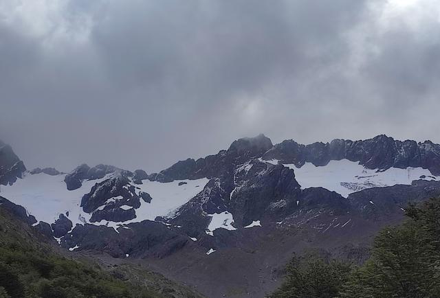 USHUAIA. COSTANERA, PUERTO, GLACIAR MARTIAL - ARGENTINA INFINITA II/ TORRES DEL PAINE (9)