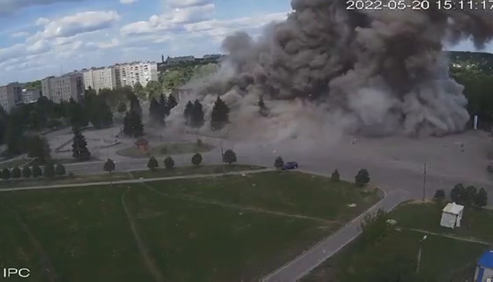 Rusia destruye el Palacio de la Cultura de Ucrania en un gran ataque con misiles