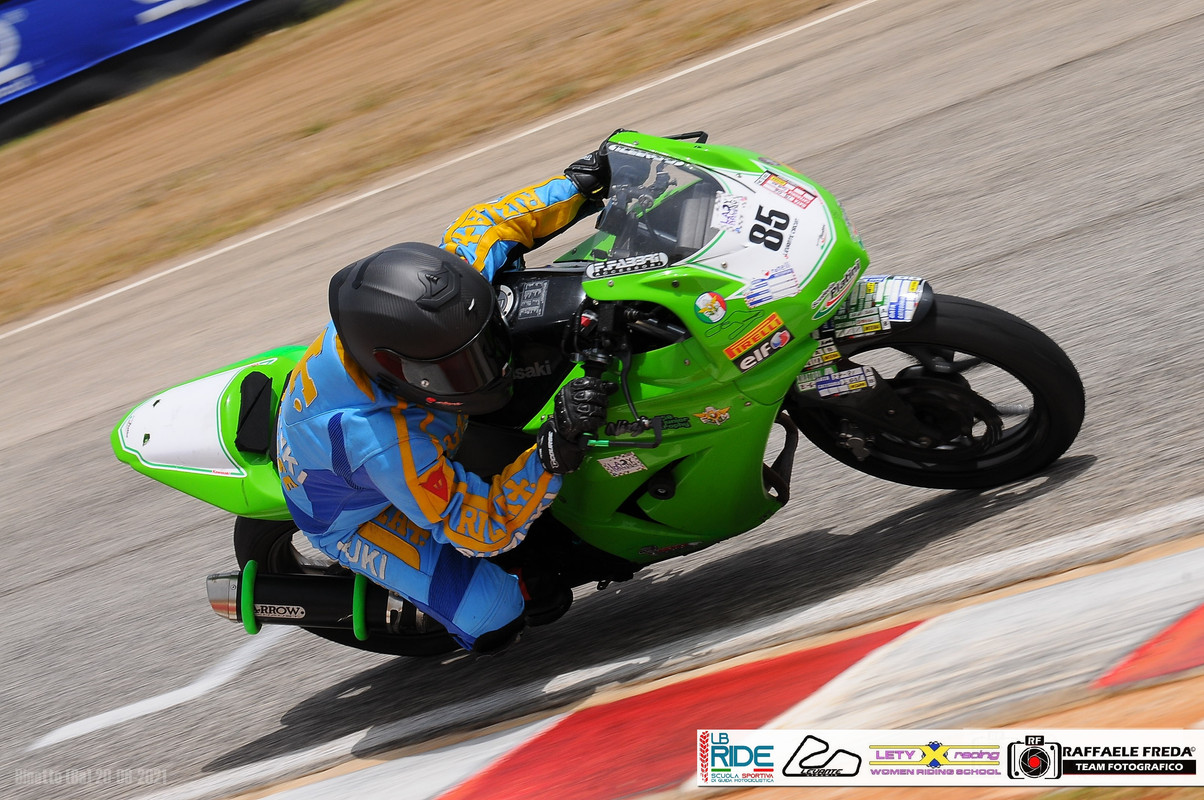 E86F5795-3A49-4468-9892-7F7412F7D65B