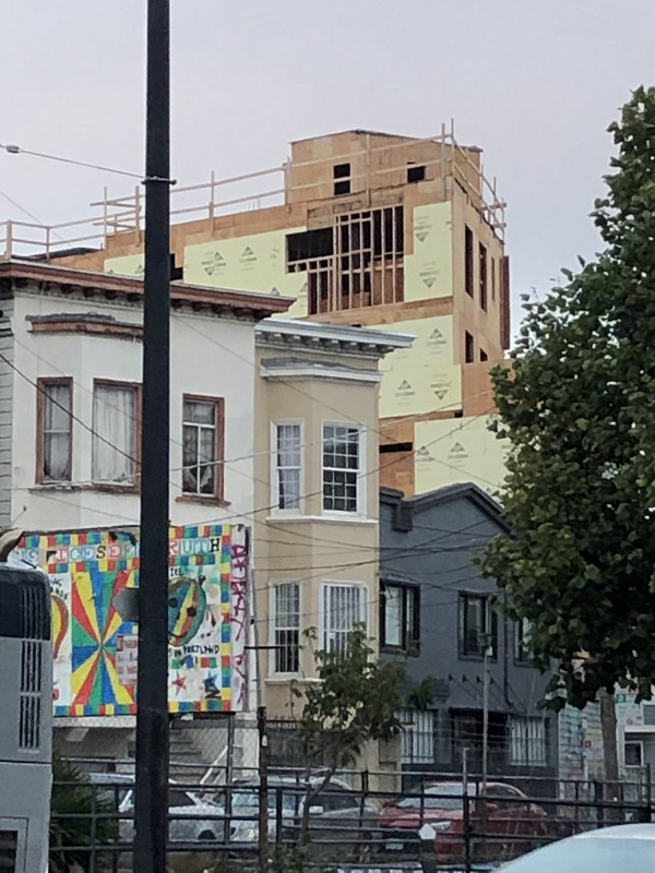 AC8986D1-DE13-4B77-80C3-3D83E805651A