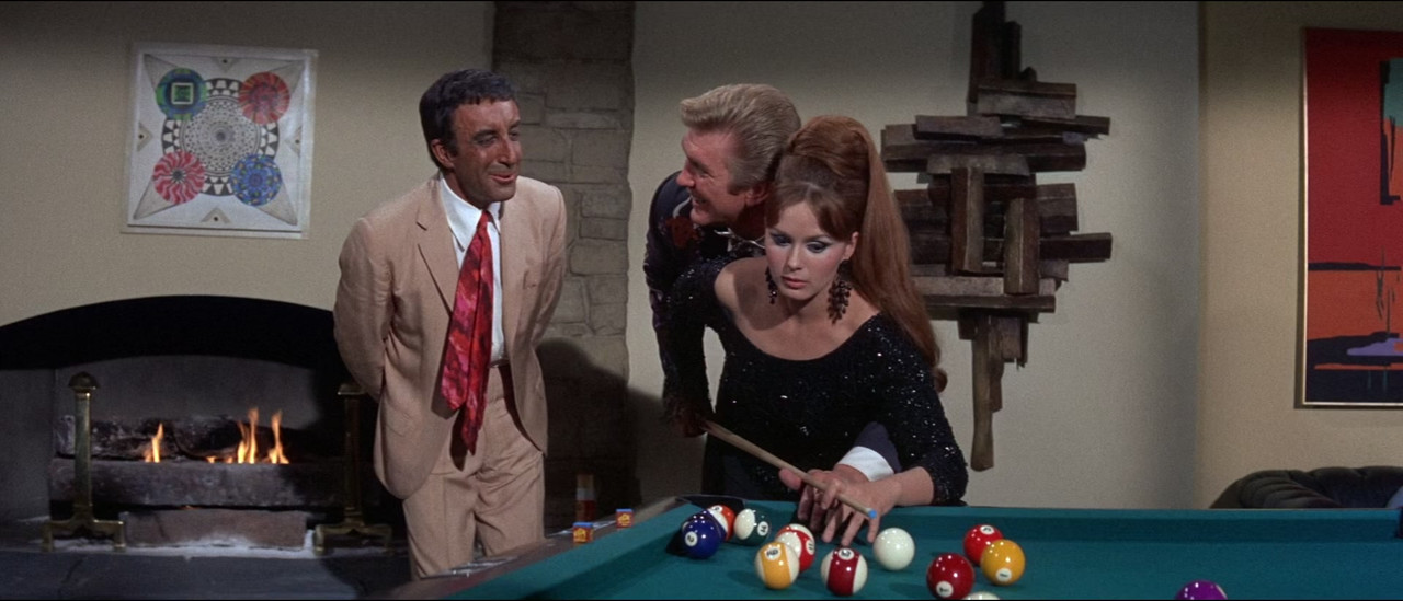 The Party (1968) (1080p BluRay x265 r00t)-4