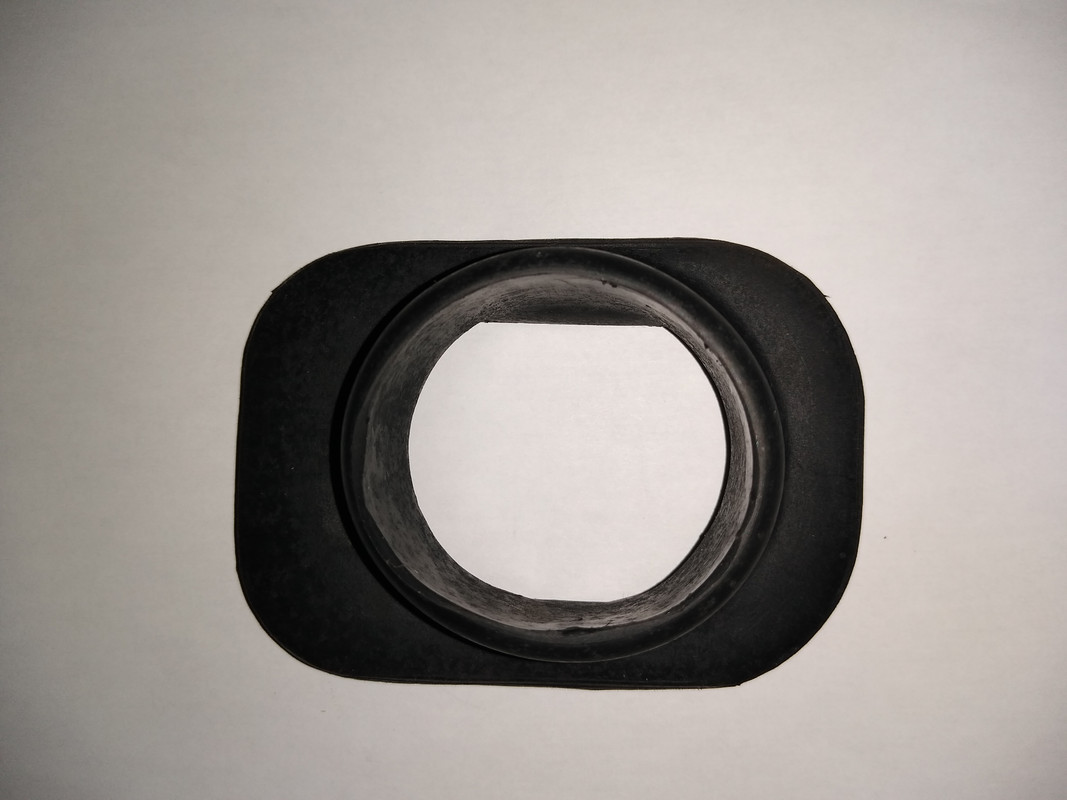 tr6 carb connector — Postimages