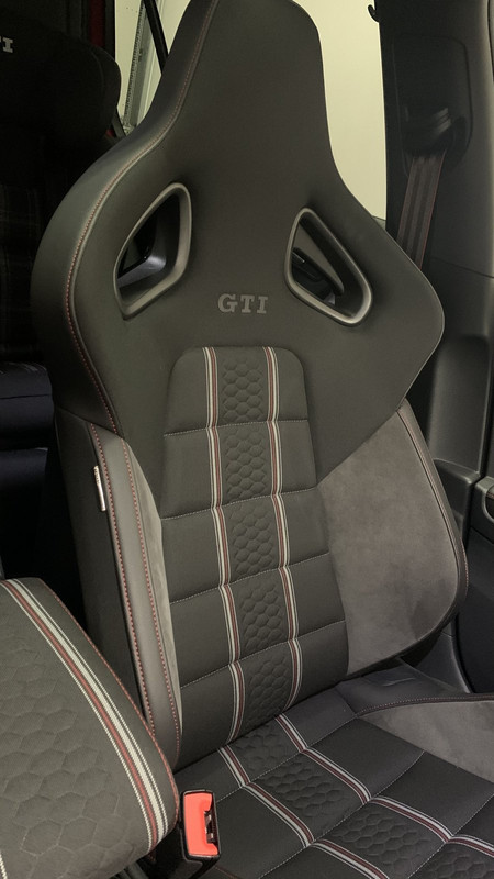 4972093F-72EA-41C7-814A-3FBA51EDF570