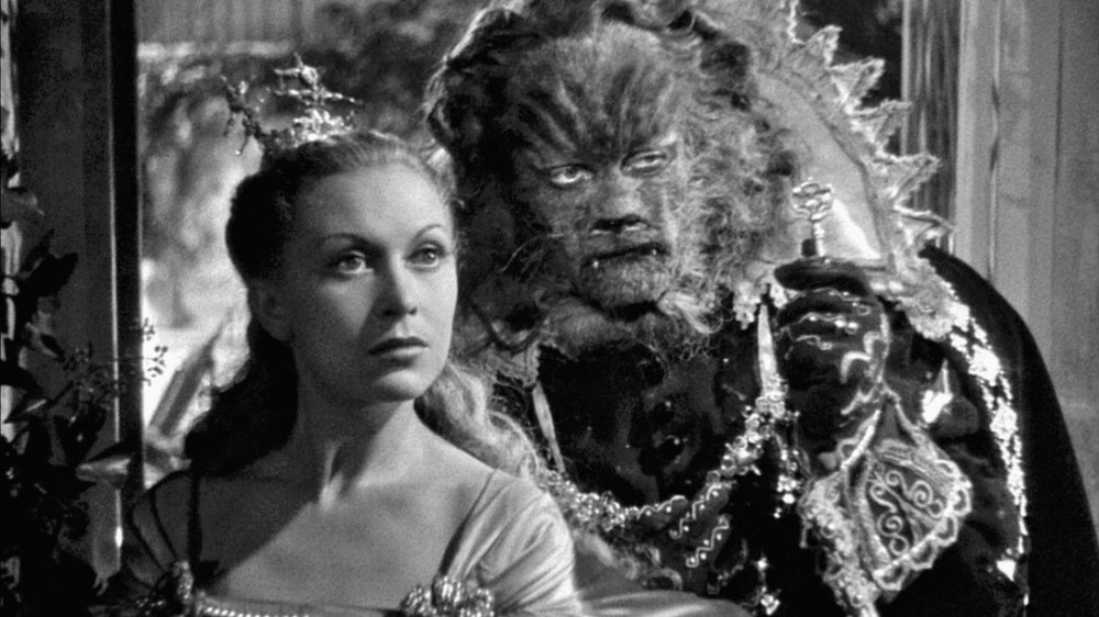 Review_296_Photo_1_-_La_Belle_et_la_Bete_(Jean_Cocteau,_1946)