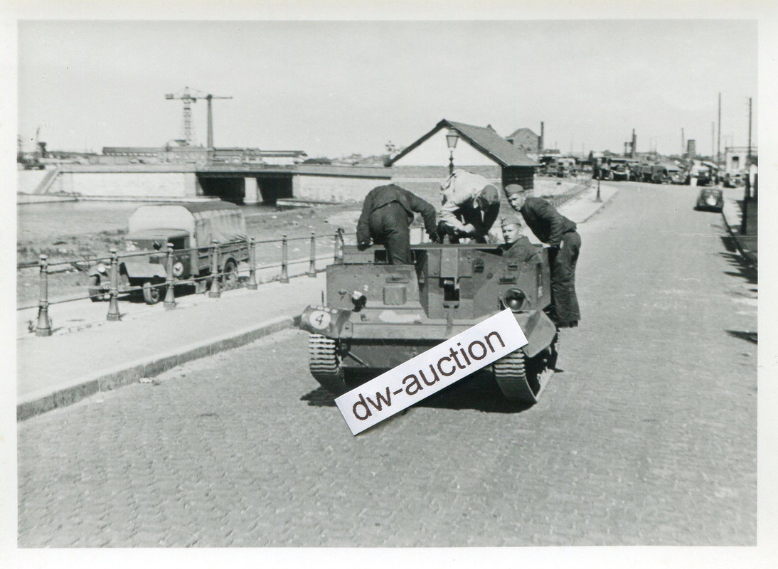 Dunkerque Dünkirchen , Soldaten mit Beute Panzer
