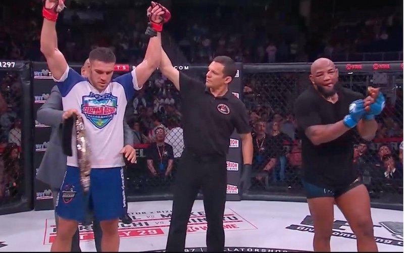Вадим Немков доминира над Йоел Ромеро в Bellator 297