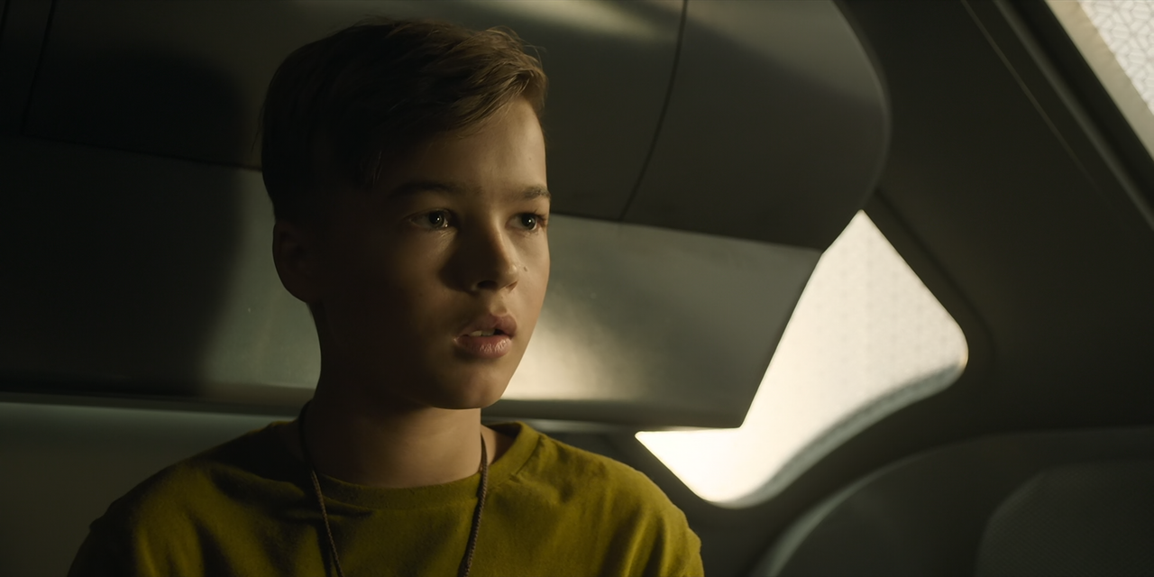 Raised.by.Wolves.S02E06.The.Tree.1080p.10bit.BluRay.AAC5.1.HEVC-Vyndros.mkv_snapshot_13.03_[2023.01.