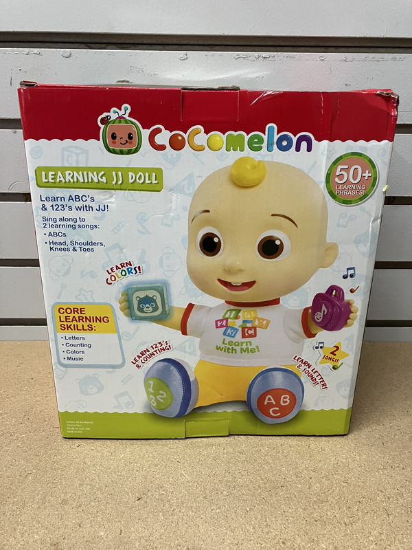 Cocomelon Just Play interaktive Lernpuppe JJ mit Licht und Geräuschen, Kinder - Bild 3 von 4