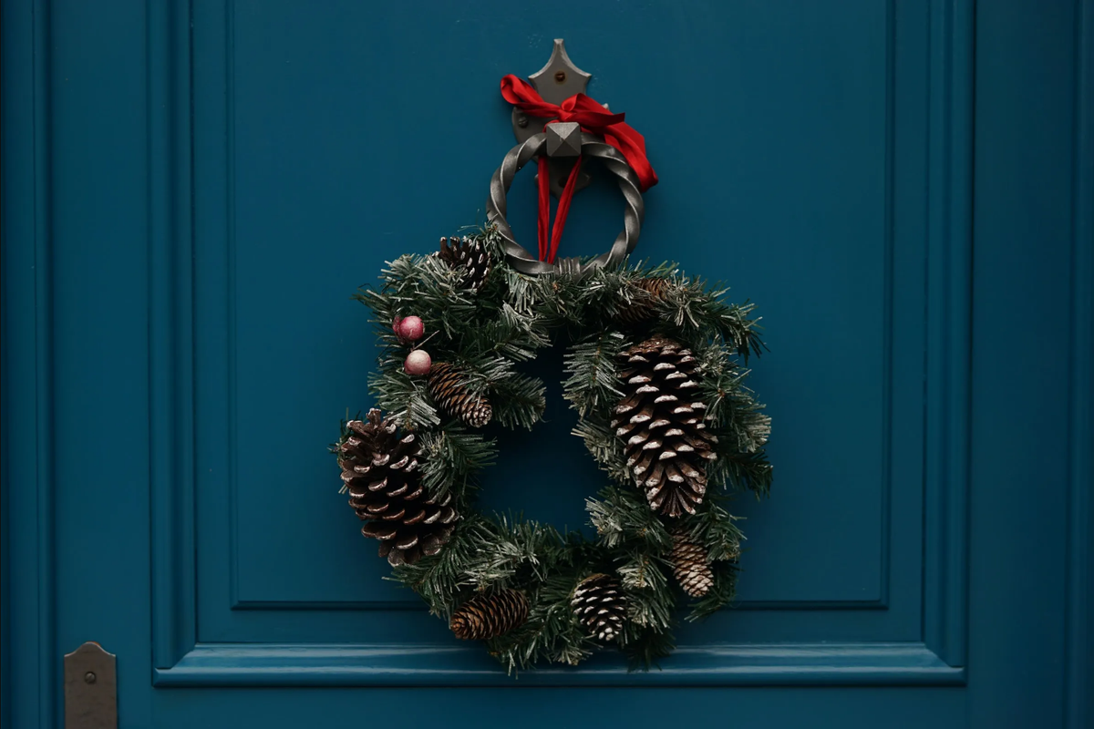 Las mejores ideas para decorar de Navidad una puerta