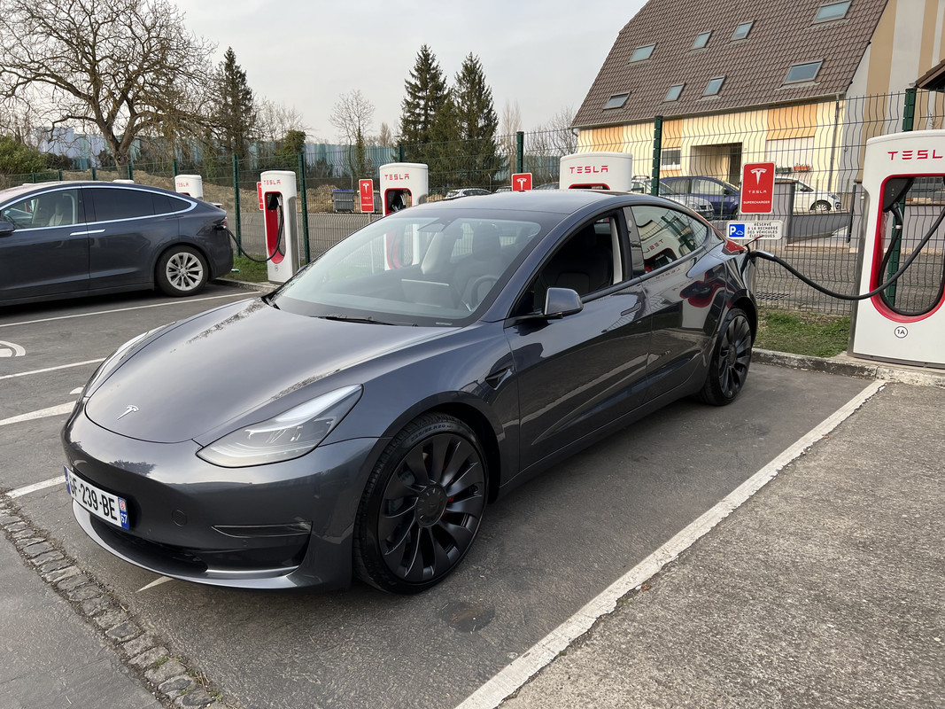 521C7355-5EA4-4884-B7BC-D1E2C1E54105