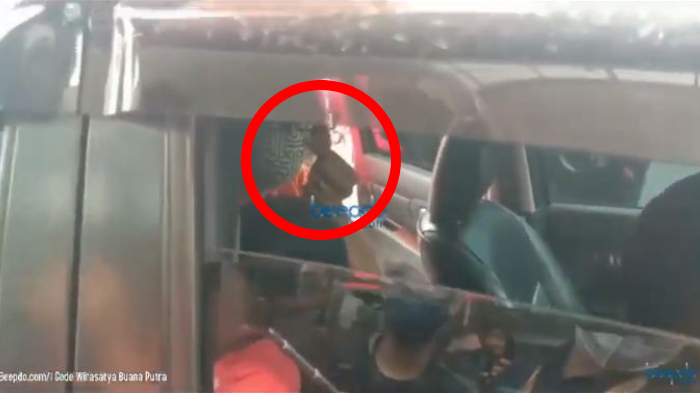 Tanda cinta dari Dwi Sasono