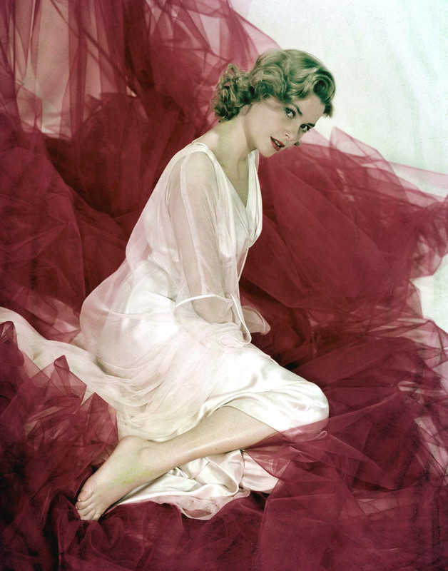 GraceKelly_md25