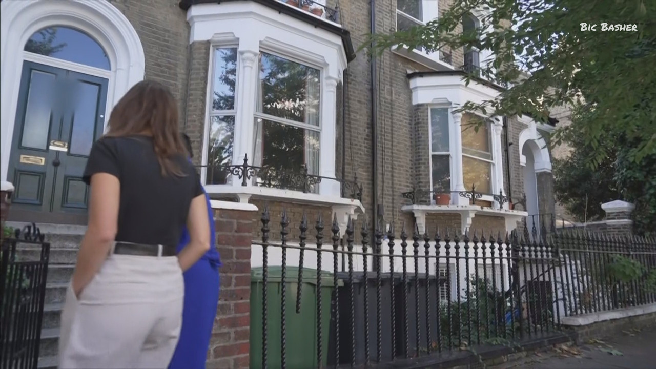 BBC News at One including BBC London News_20250917_13001400.ts_snapshot_39.19.380