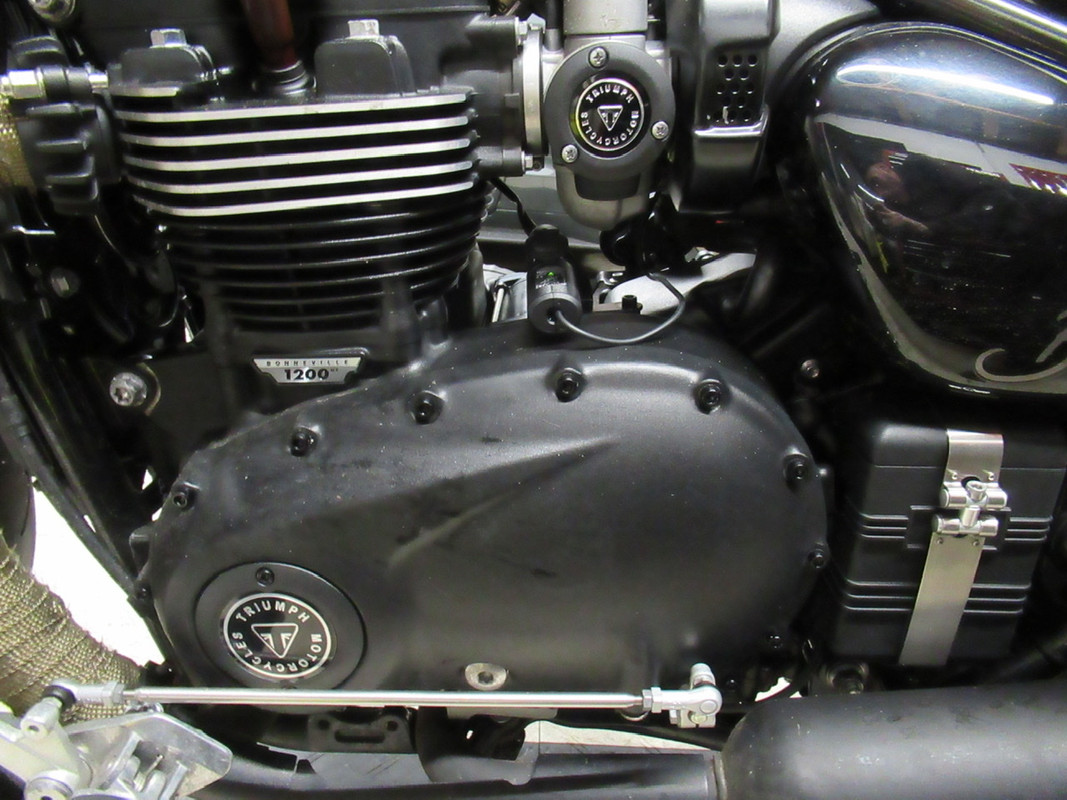 EBB7886F-1F51-4895-89C9-DBAC57A688F9