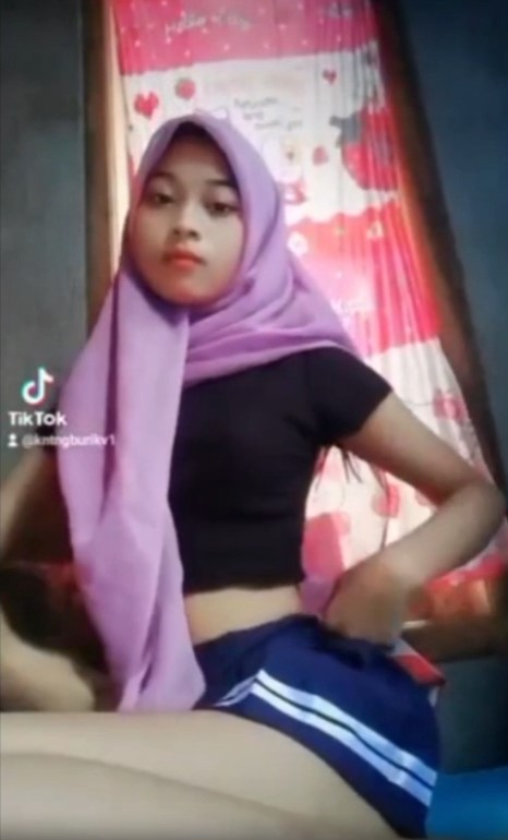 Gini Kalau Dirumah Kesepian