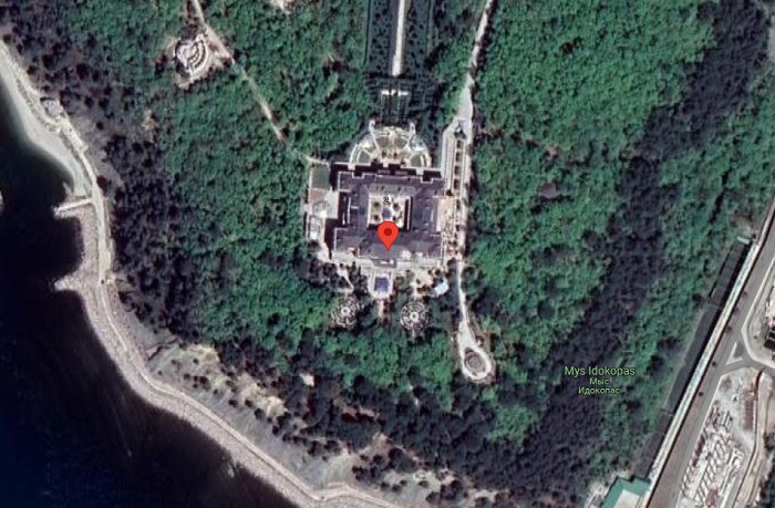 Rumah mewah yang diduga milik Vladimir Putin terekam kamera Google Maps.