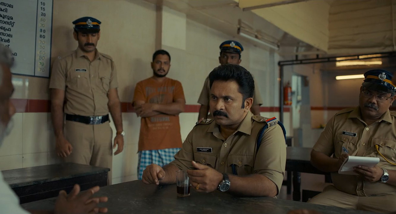 Kerala Crime Files (2023) Season 1 [Hindi + Tamil + Telugu + Malayalam + Kannada] WebRip 480p 720p ESub - Complete Screenshot