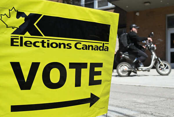 Regional Dynamics and Voter Turnout