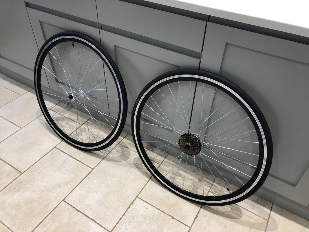 59404044-9D68-4C1B-9F40-1C16B3C43A90