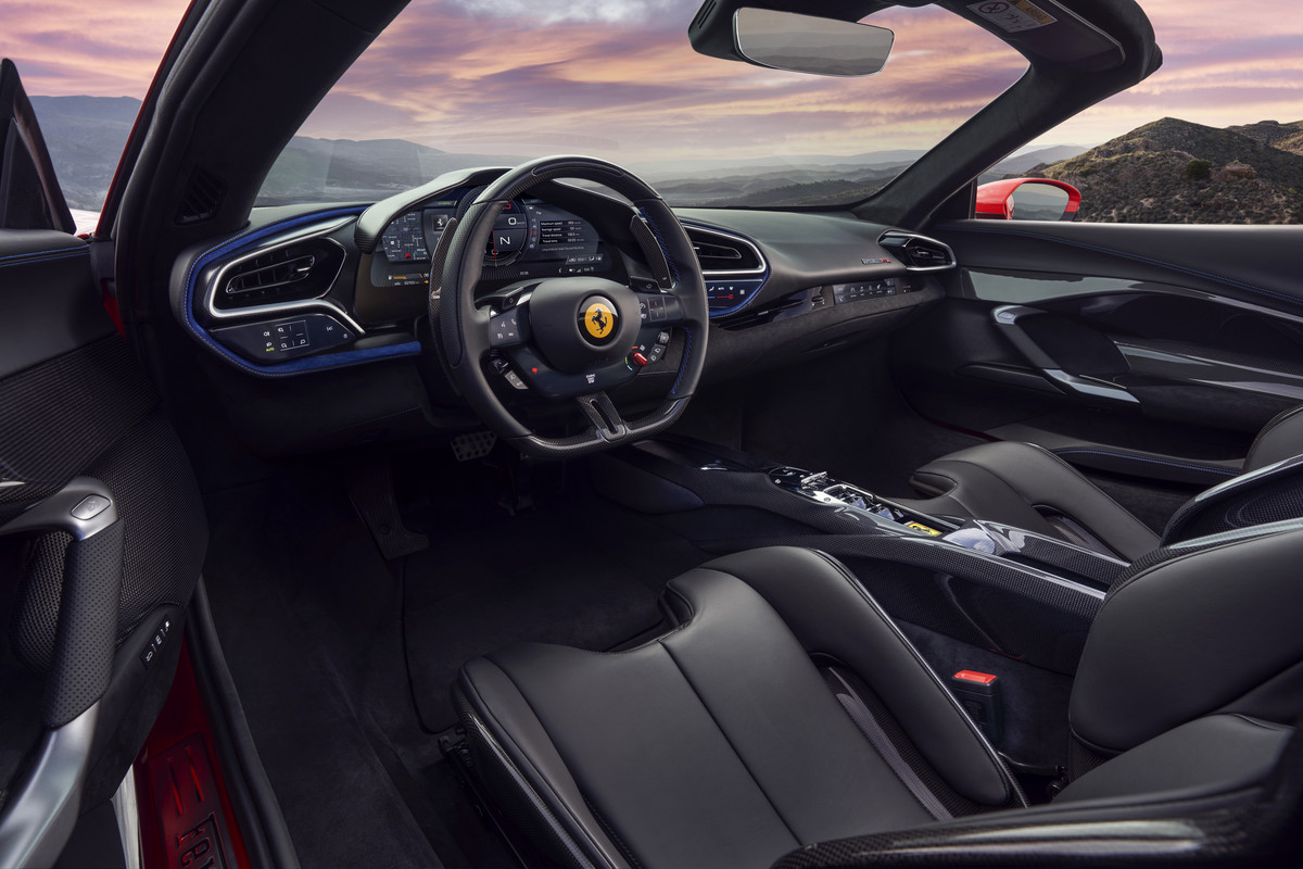 03_296_GTS_Assetto_Fiorano_Interior_34