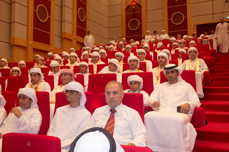 تكريم الطلاب المتفوقين مدرسة الخالدية