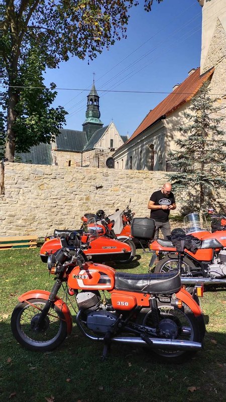 0b95edb5-1dd2-42a3-b58b-10091afe04ae