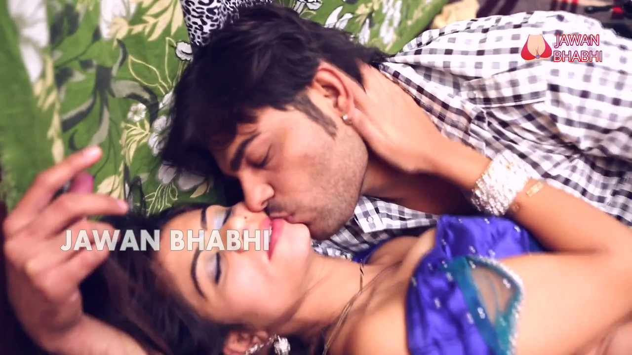 Garam Bhabhi Ki Bra Utari Tailor Ne.mp4_snapshot_04.38_[2021.09.25_15.51.45]