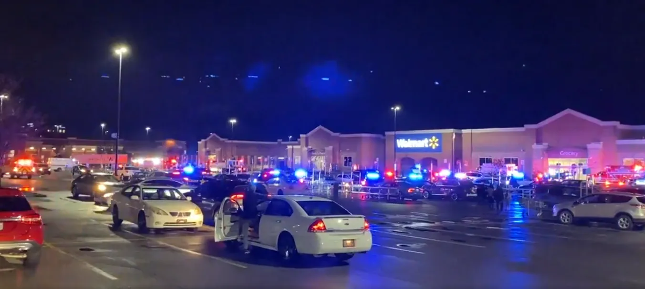 Tiroteo en un Walmart de EU deja cuatro heridos; el atacante se suicidó