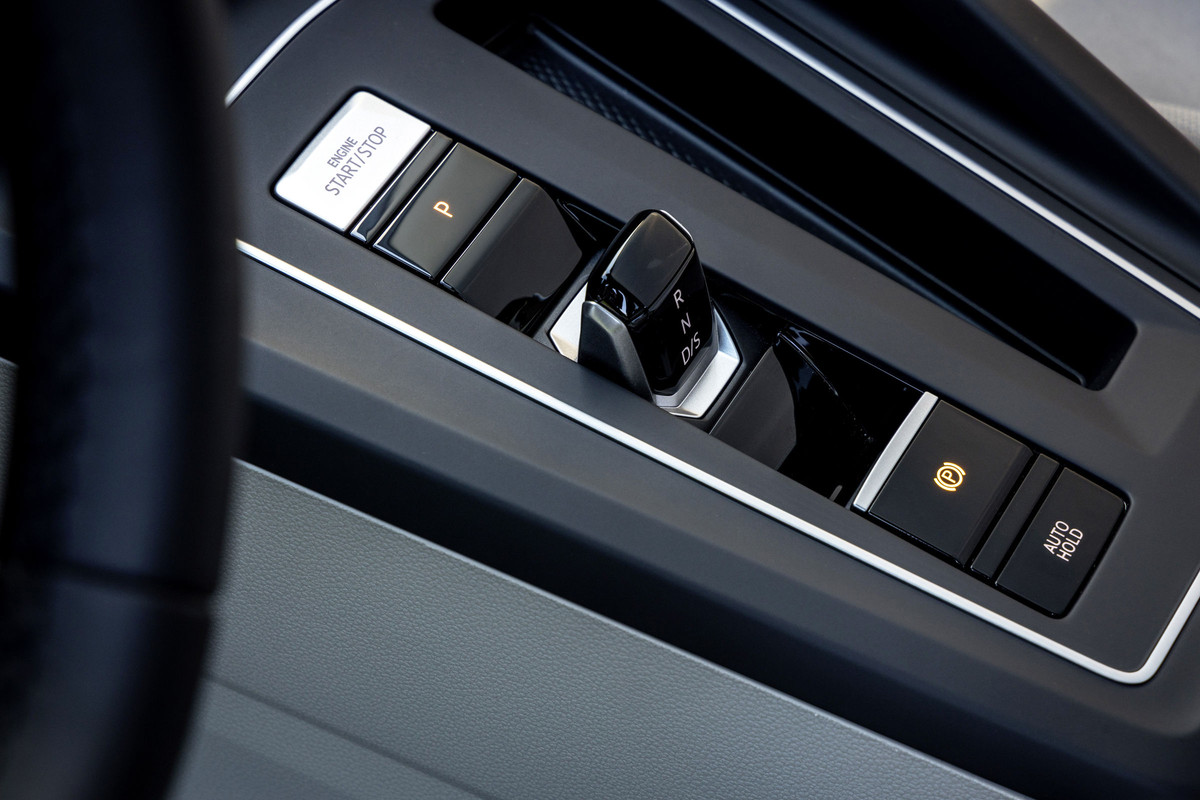 DB2019AU01913_overfull