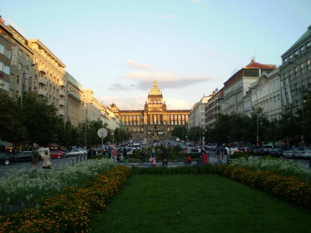 Al Este y al Oeste - Praga, corazón de Europa (22)