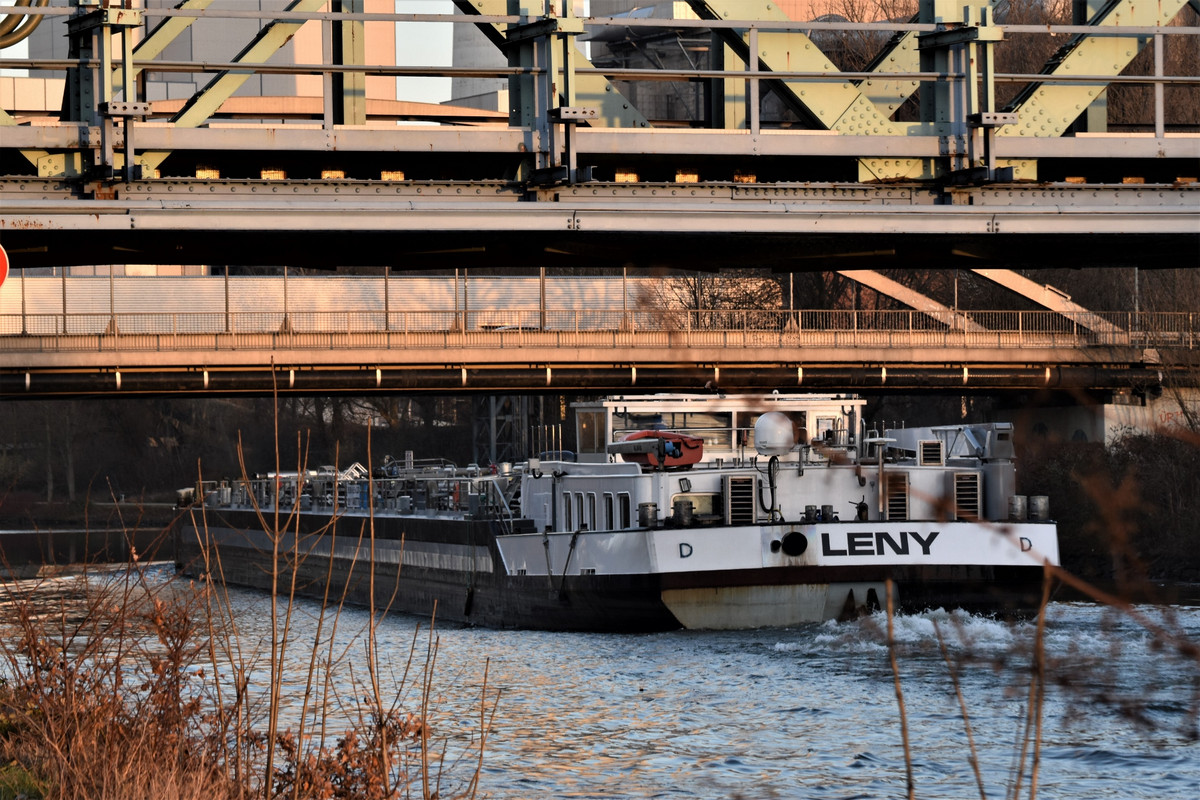 2022.01.10 RHK Leny 02b (1940x1293)