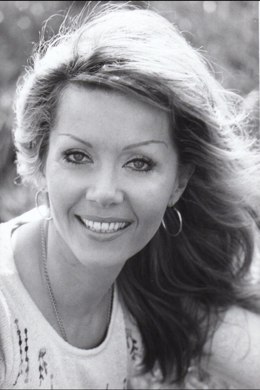ingrid_pitt_b75