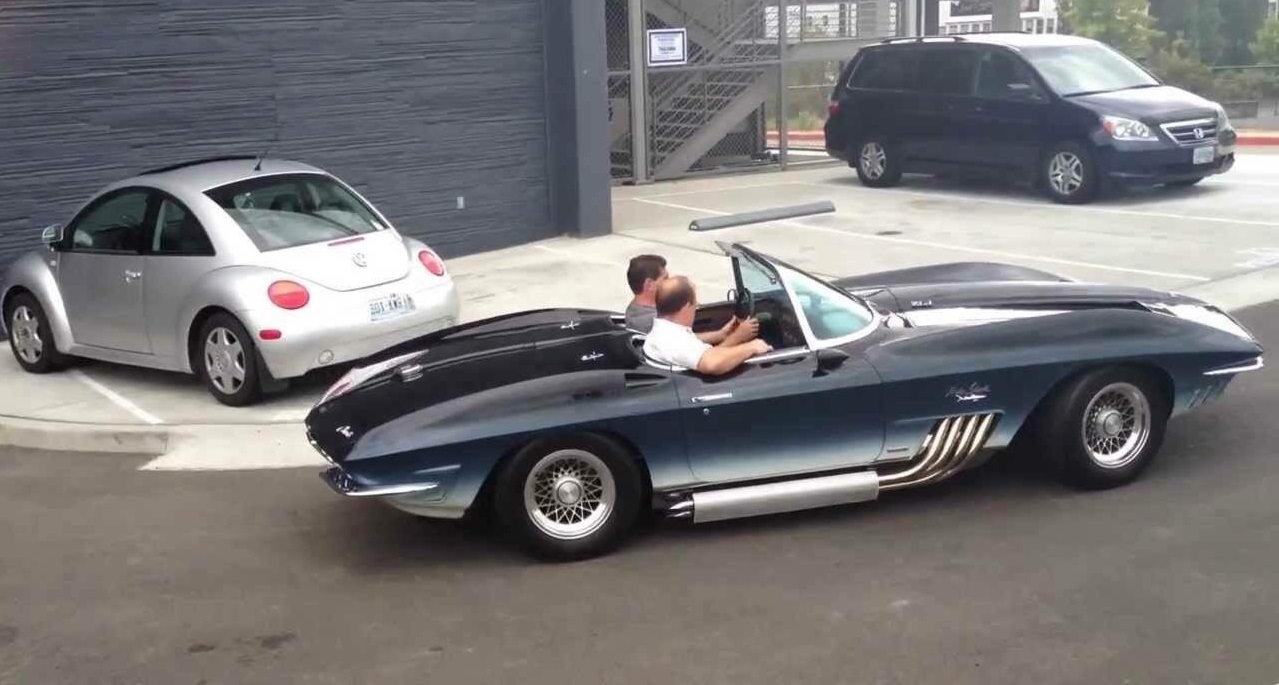 UT 1 18 Chevrolet Corvette Mako Shark