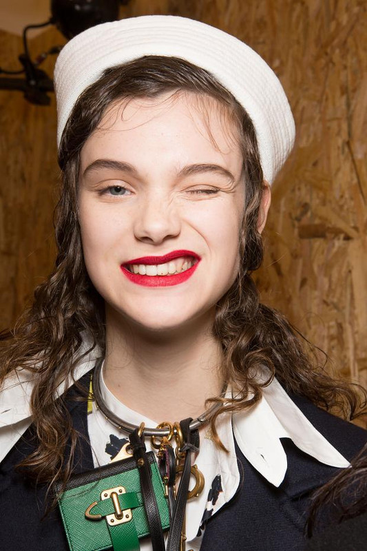 022516prada-beauty-autumn-fall-winter-2016-mfw81
