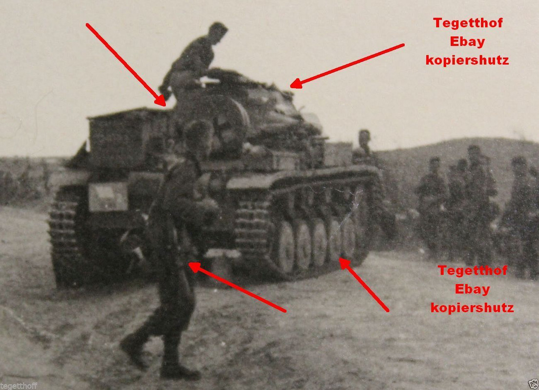 WH PANZER UND zerstörte ENGLISCHE PANZER GRIECHE