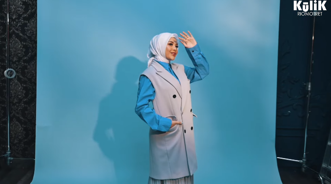 Penampilan ketiga Aurel Hermansyah (YouTube RIOMOTRET)
