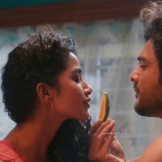 kiss-scene-of-anupama-parameswaran-in-tillu-square-2024