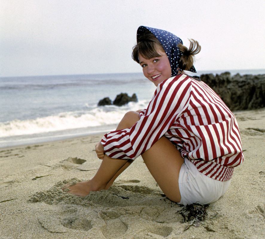 Sally_Field_b83