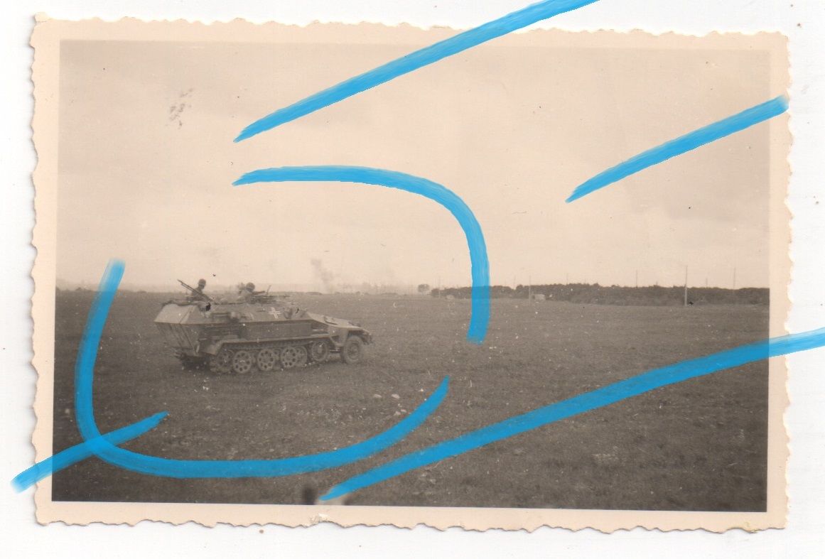 Orig foto. Schützenpanzer Sd.Kfz.251 St petersbu