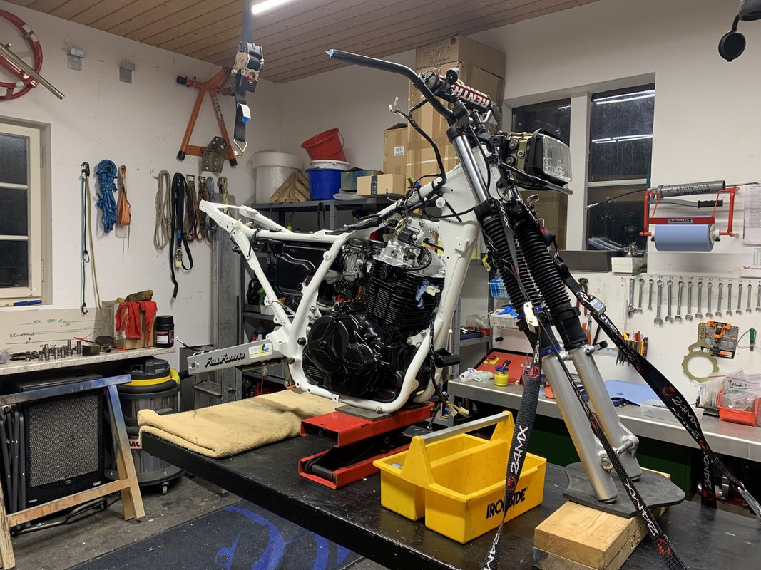 420306BE-3138-4533-8BFC-CF8CDAB081F3