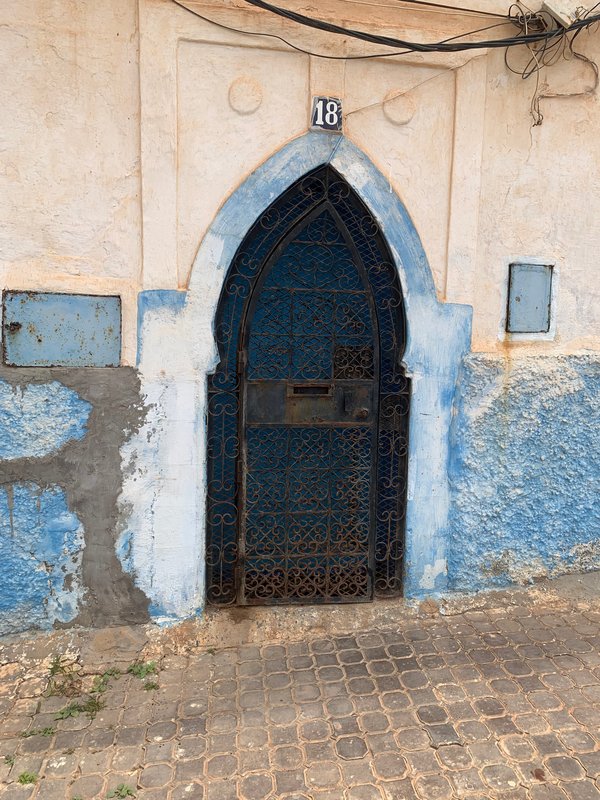 Sidi Ifni y la playa de Legzira - Sur de Marruecos: oasis, touaregs y herencia española (5)