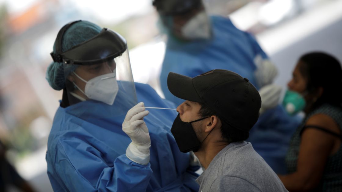 Estudio revela dónde es más fácil contagiarse de Covid-19