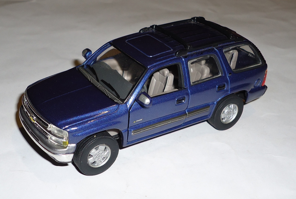 Chevrolet-Tahoe (2000)