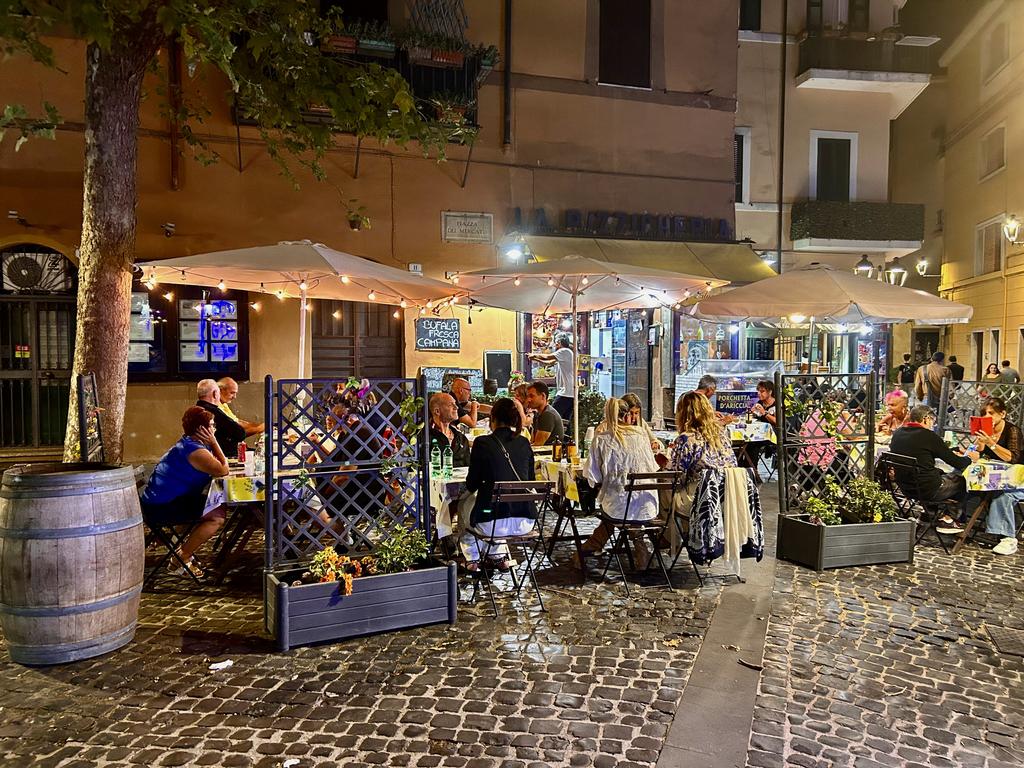 Жаркий сентябрь на побережье Тирренского моря. Жаркий сентябрь на побережье Тирренского моря.