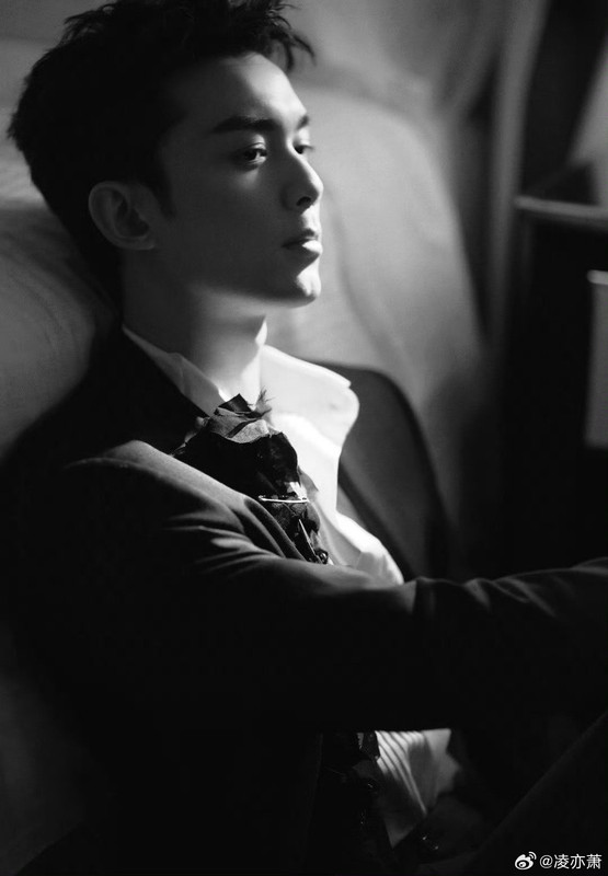 wulei 008G92U8gy1i8g0ueozj6j30u017977g