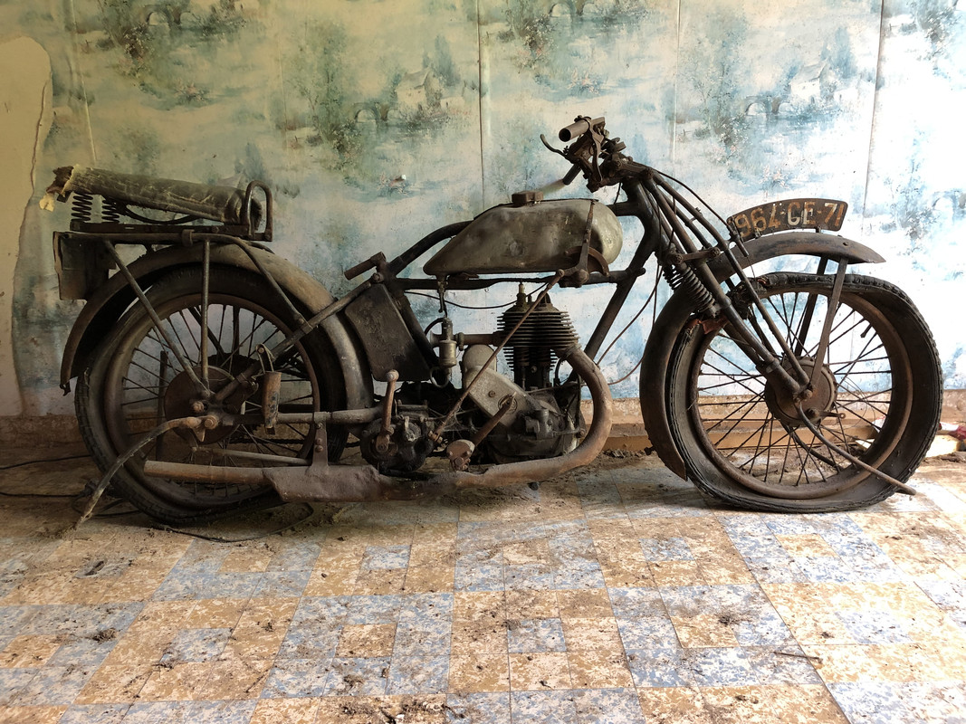 FFAF31C9-9AEA-4F53-B58B-3CC61E584705