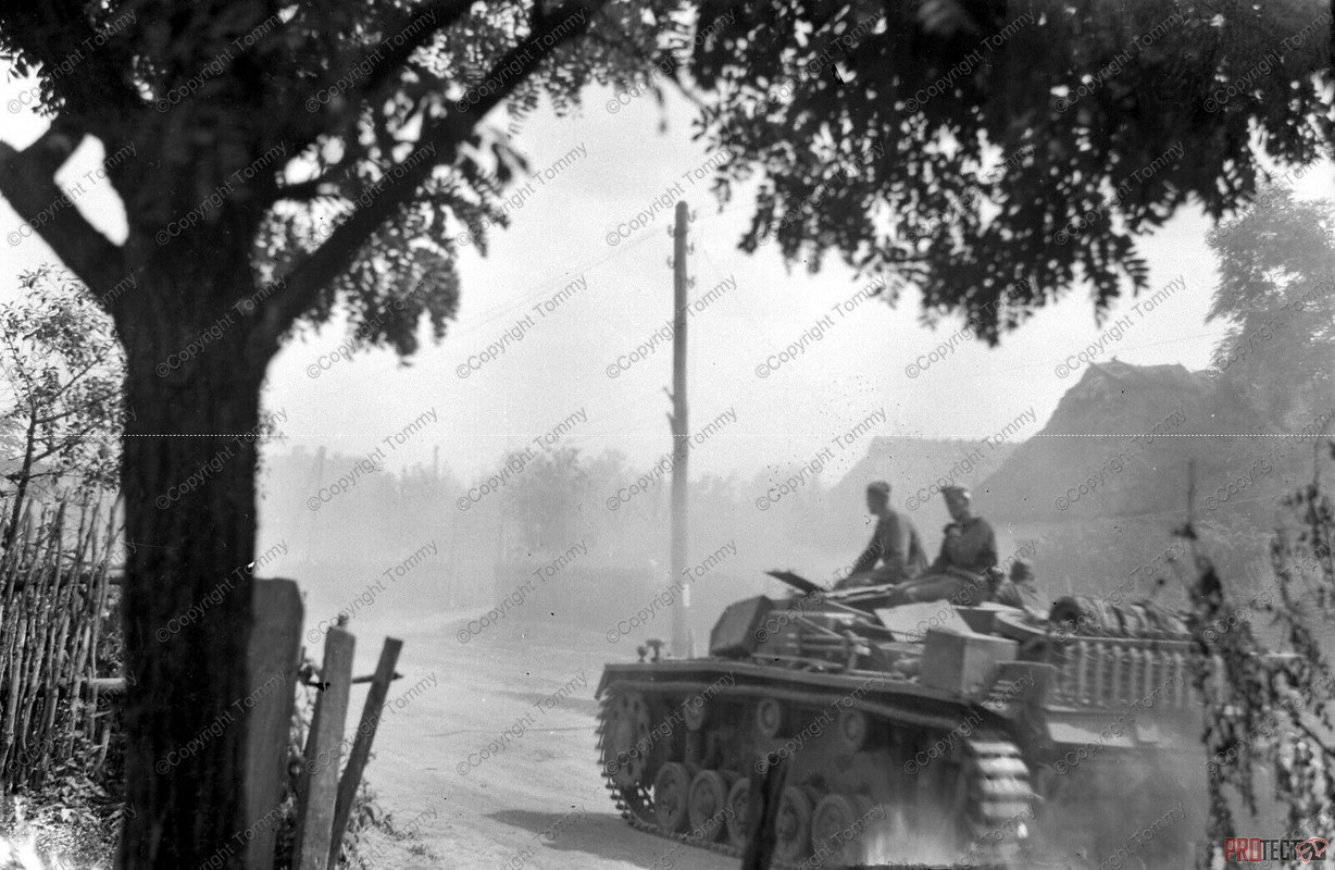 negativ foto STUG sturmgeschütz Ostfront Vormarsch