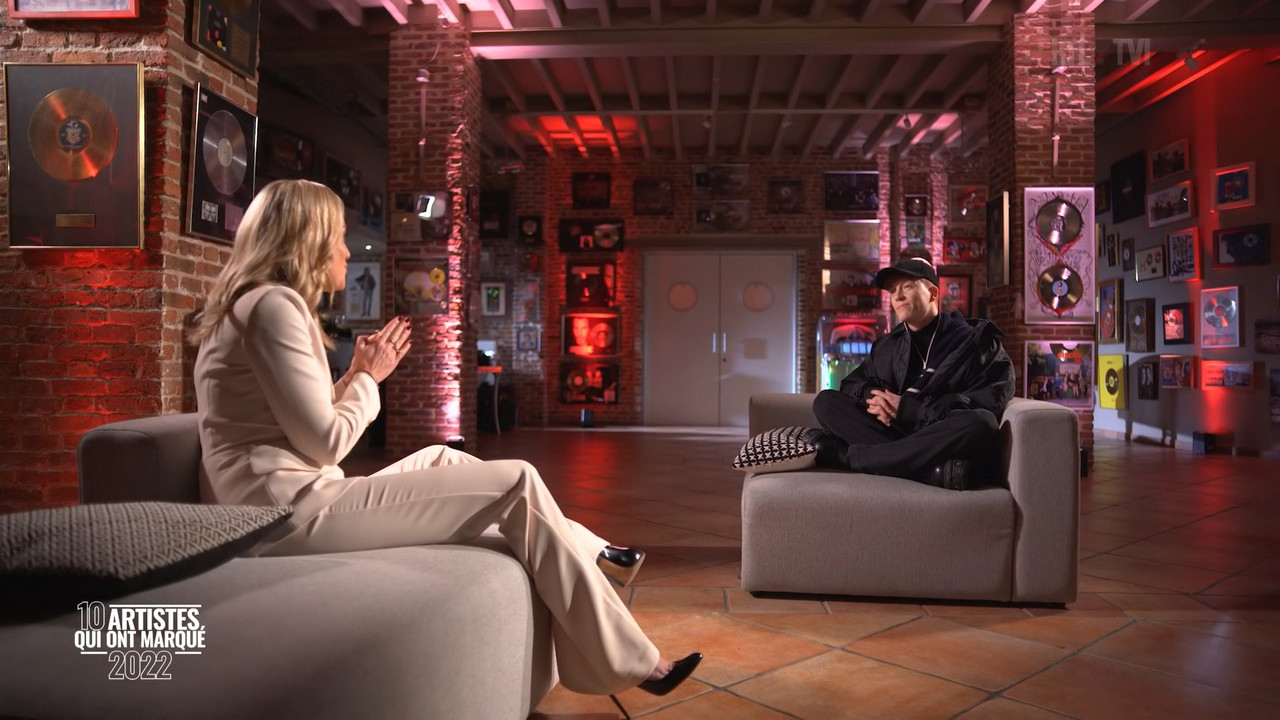 Angèle, M.Pokora, Mylène Farmer ils ont fait 2022 2023_01_07_18_50_00.ts_snapshot_00.22.45.853