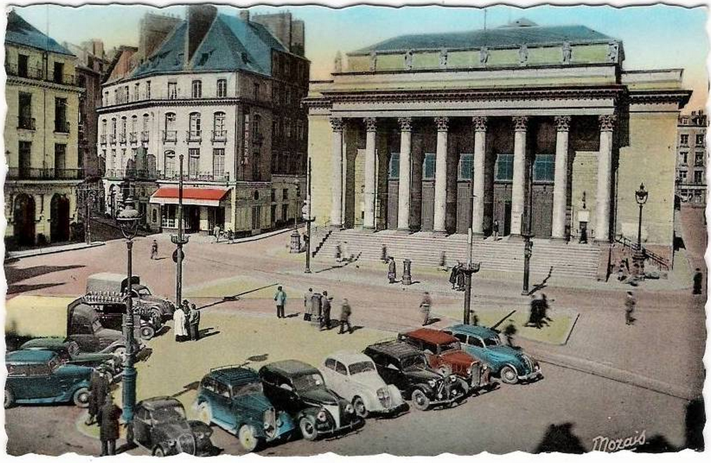 Place Graslin Nozais color.